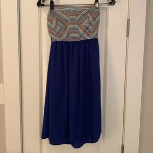 Blue strapless dress